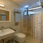 Villasroyale Leon - Heated Pool And Barrier Free Access Villa