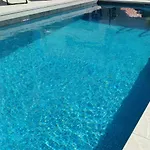 Villa Villasroyale Leon - Heated Pool And Barrier Free Access
