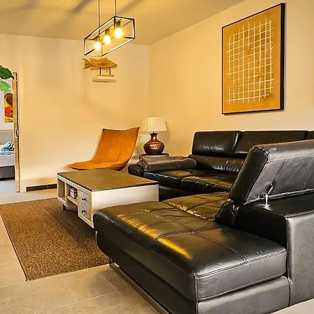 Villasroyale Leon - Heated Pool And Barrier Free Access Villa